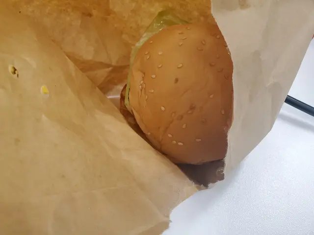 手打牛肉漢堡包餐