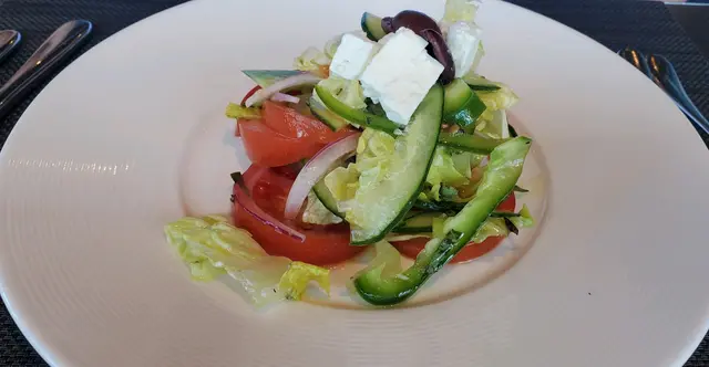 Mediterranean Greek Salad