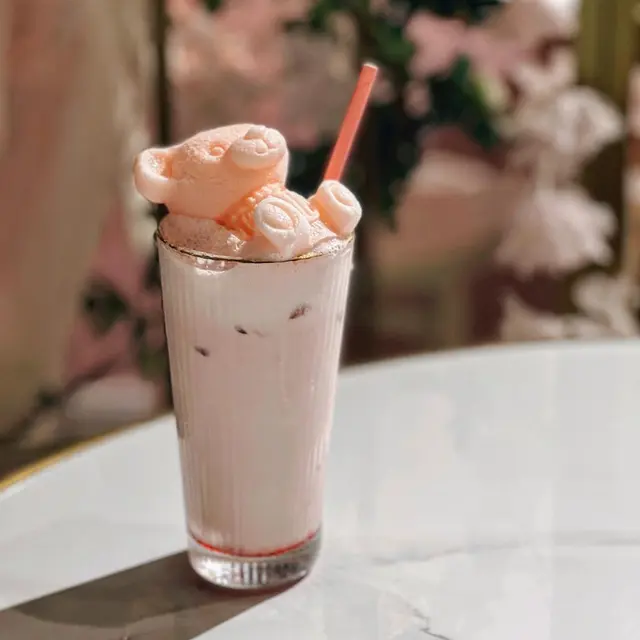 小熊粒粒草莓牛奶