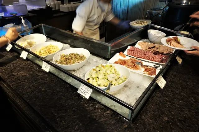 沙律、凍肉