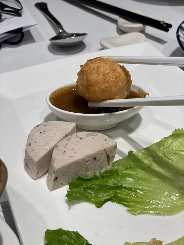 拼盤(2位) 春卷、沙嗲蝦丸、扎肉