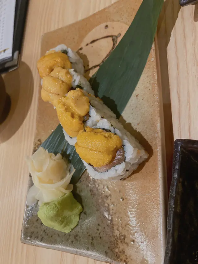 這個卷海膽都算新鮮但唔特別