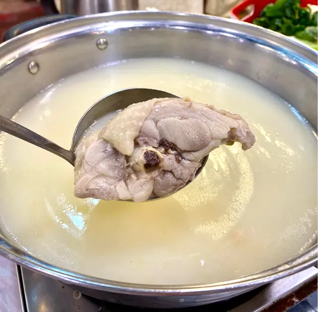 椰子燉雞湯