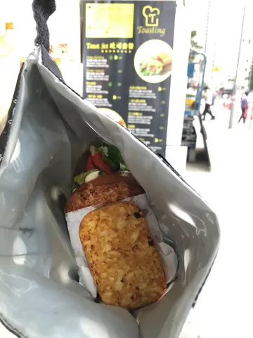 一啖牛油一啖蟹