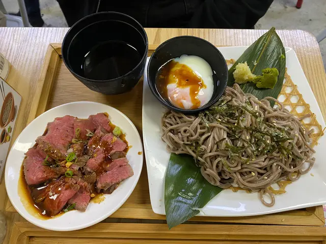 慢煮牛腹扒蕎麥冷麵