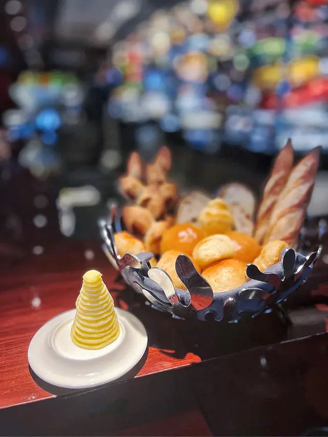 牛油係室溫，食落去有鹹味