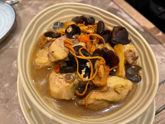 藥膳雞湯米粉