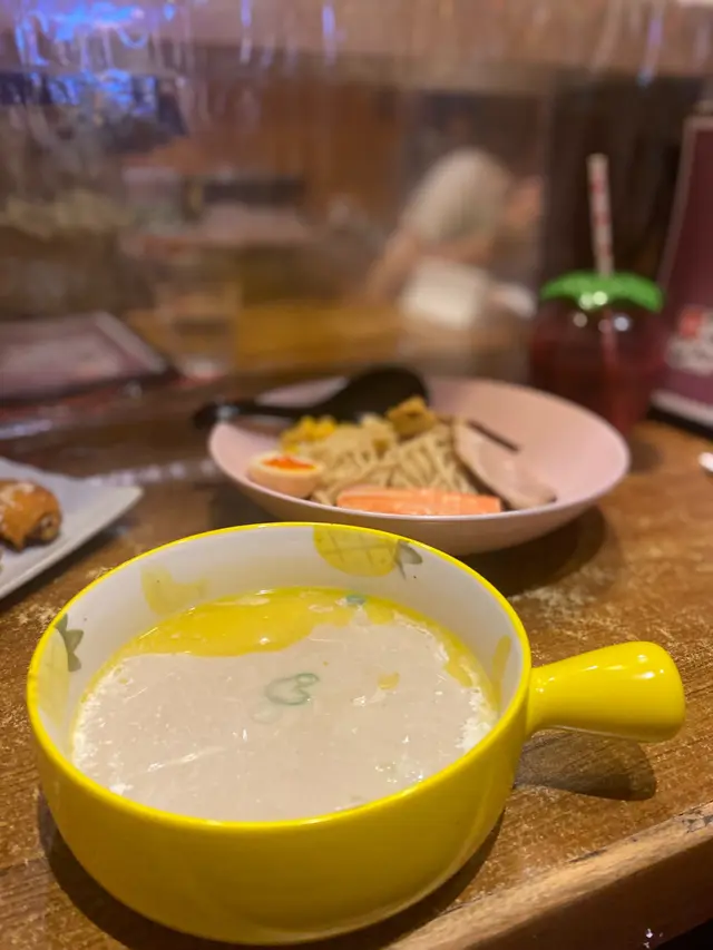 黃金蟹糕牛奶沾麵