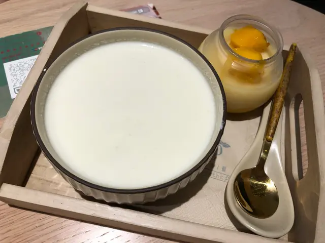 蛋白杏仁茶加芒果布甸