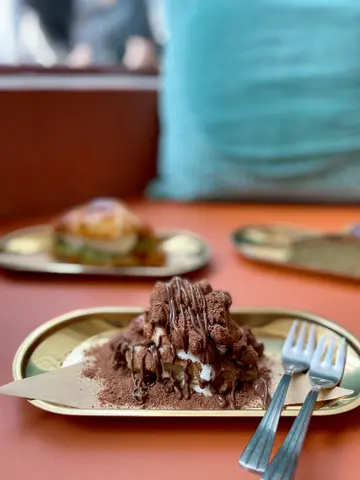 𝕄𝕚𝕝𝕠 𝔻𝕚𝕟𝕠𝕤𝕒𝕦𝕣 ℂ𝕣𝕠𝕗𝕗𝕝𝕖