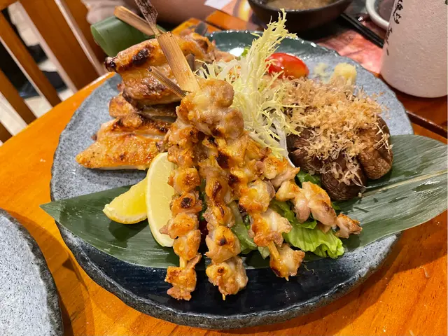 雞翼，雞軟骨，冬菇串燒