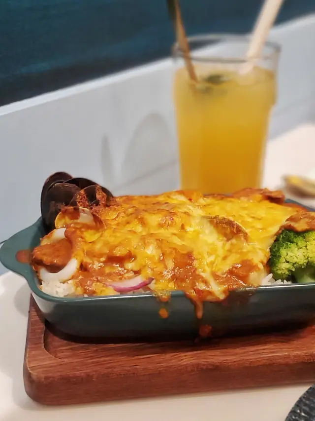 芝味咖哩海鮮焗飯