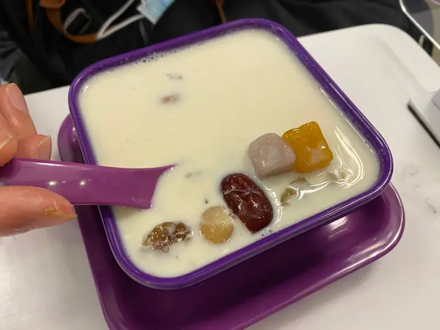 鮮奶椰汁桃膠