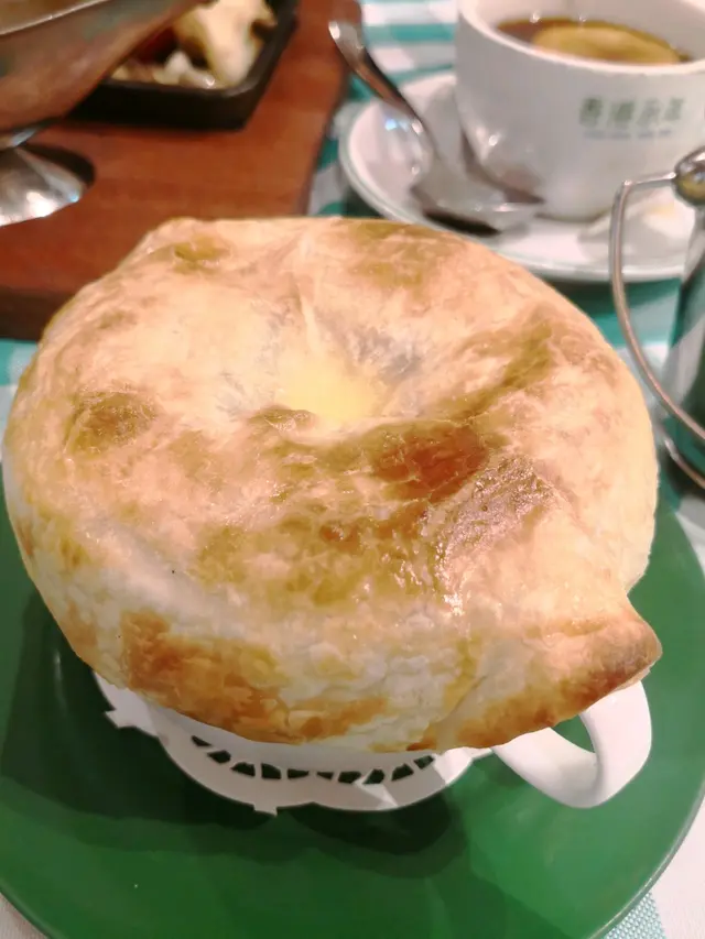 招牌港式牛尾羅宋湯