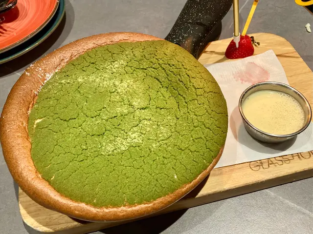 綠茶脆皮梳乎厘