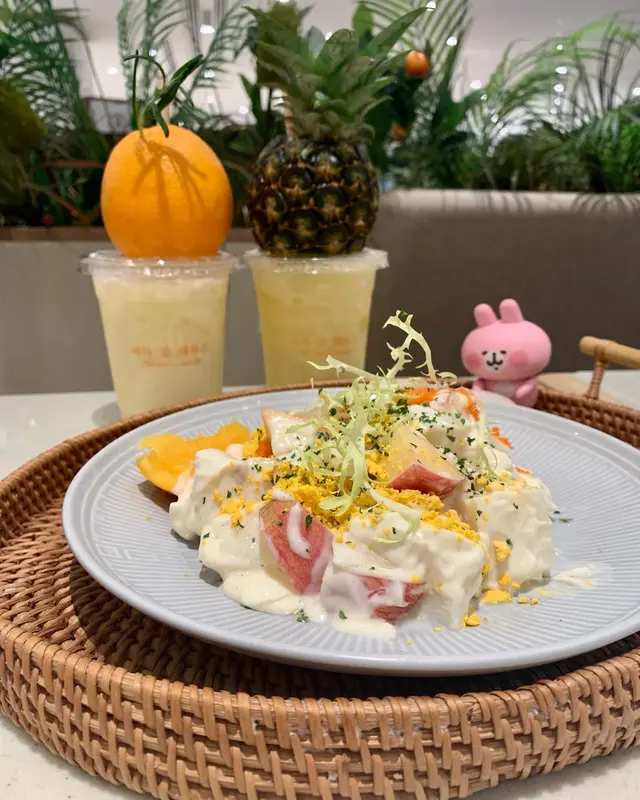 蟹籽雞蛋蘋果薯仔沙律