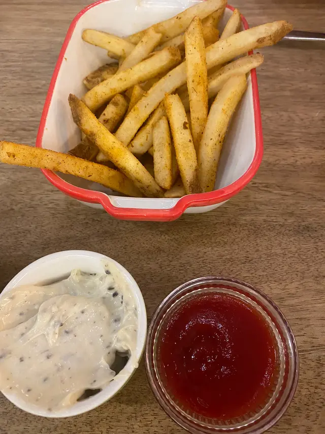 黑松露醬粗薯條