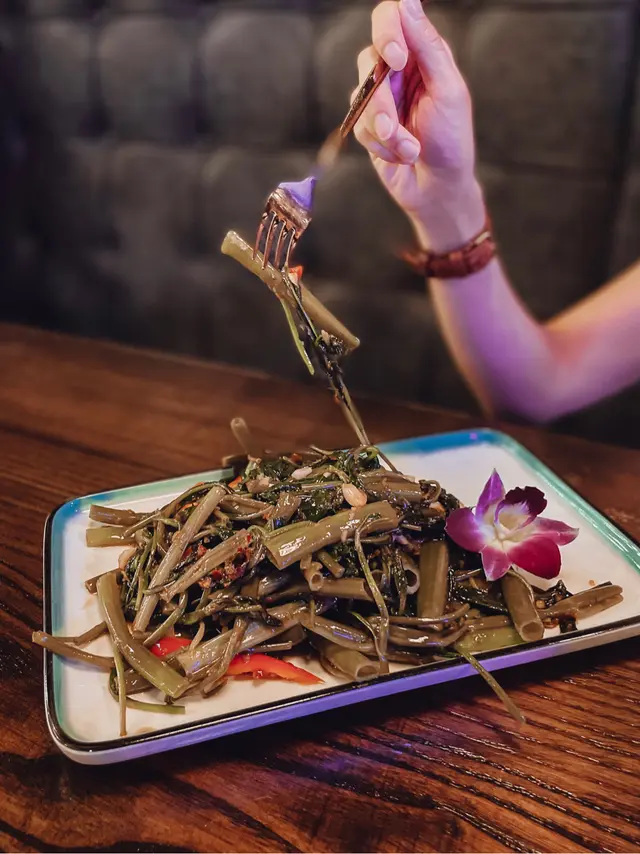 泰式馬拉盞炒通菜