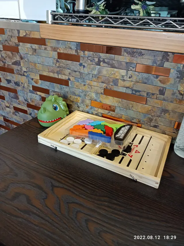 好多玩具, 仲好新淨, 唔係污污糟糟既.