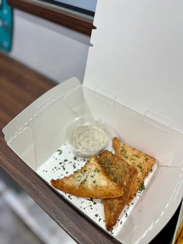 港式多士三併配黑松露醬