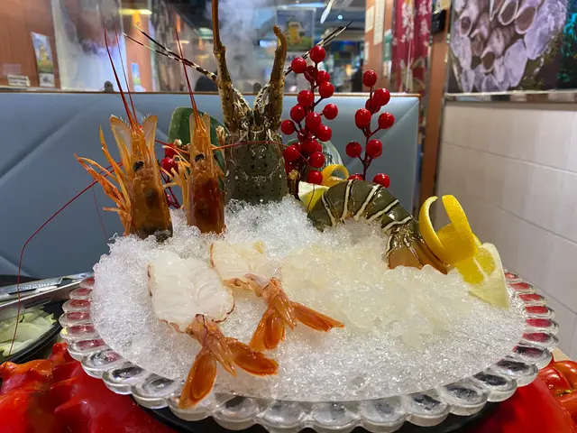 冰鎮原隻野生龍蝦，冰鎮北海道野生牡丹海老