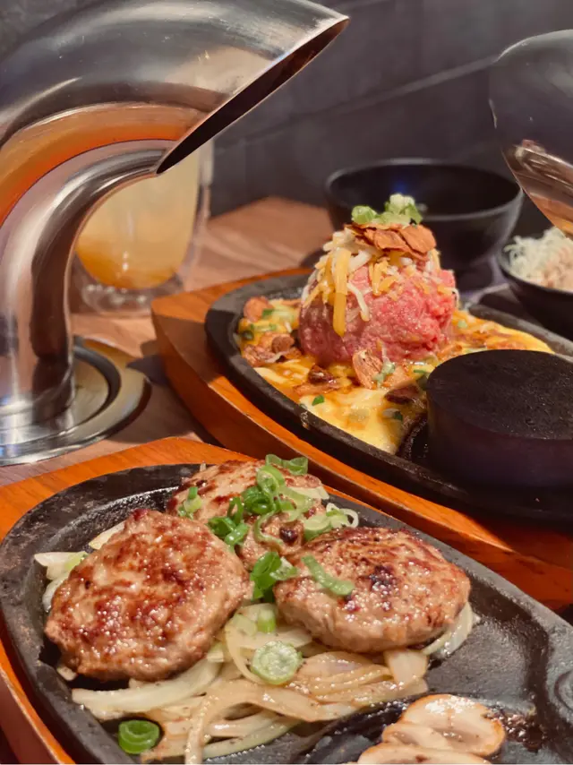 芝士蛋蒜和牛漢堡扒