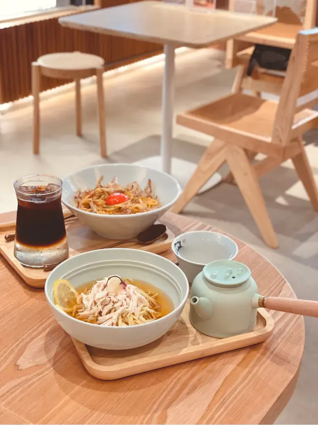 鹽漬櫻花雞絲檸檬涼麵