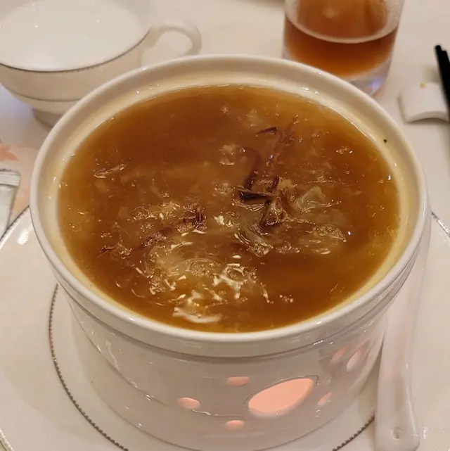有蠟燭臺暖住，絕對唔怕變凍，超多翅，每條翅都好大條彈牙，真材實料