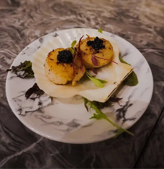 香煎北海道珍寶帶子配魚子醬