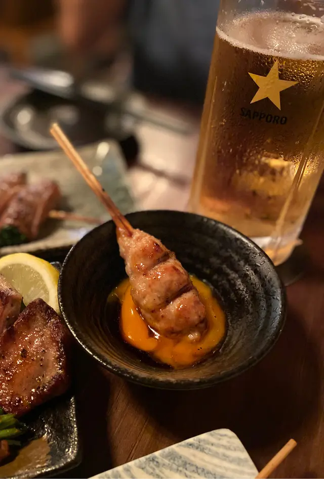 汁燒雞肉軟骨棒(付月見)