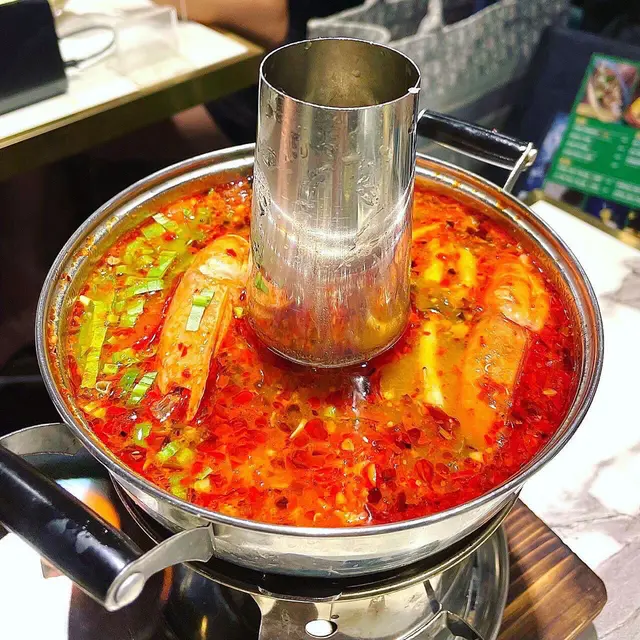 明爐冬陰功海鮮湯