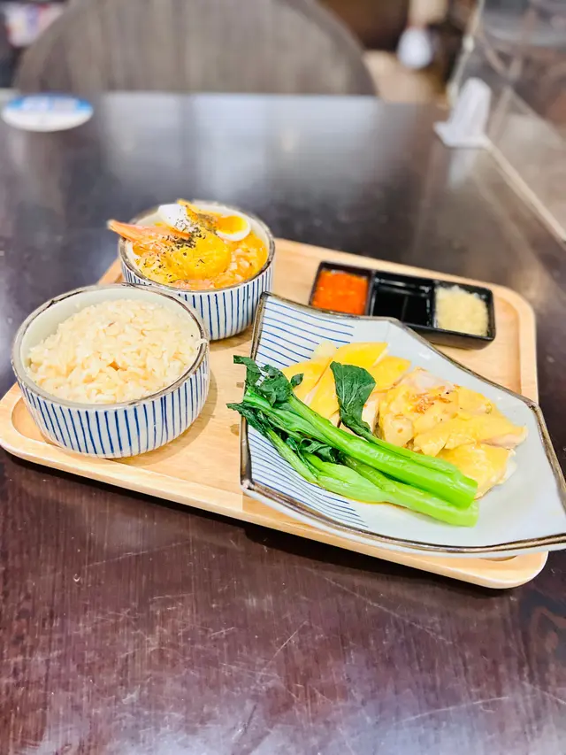 海南雞飯拼海鮮喇沙