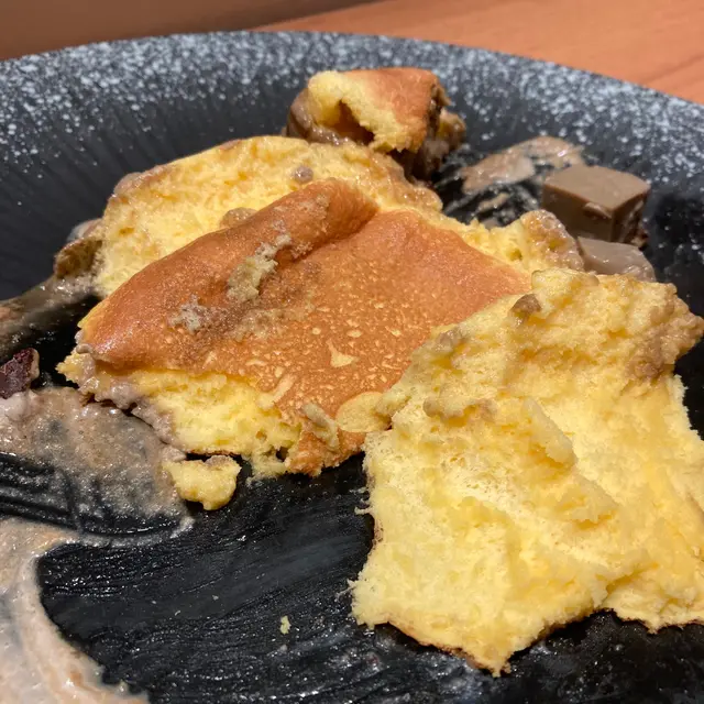 (最底嗰塊被壓扁嘅pancake)