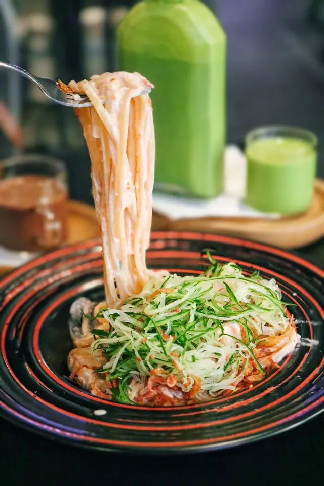 明太籽櫻花蝦配青瓜絲扁意粉