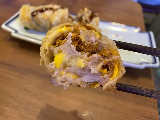 奶油芋泥肉鬆超司蔥抓餅