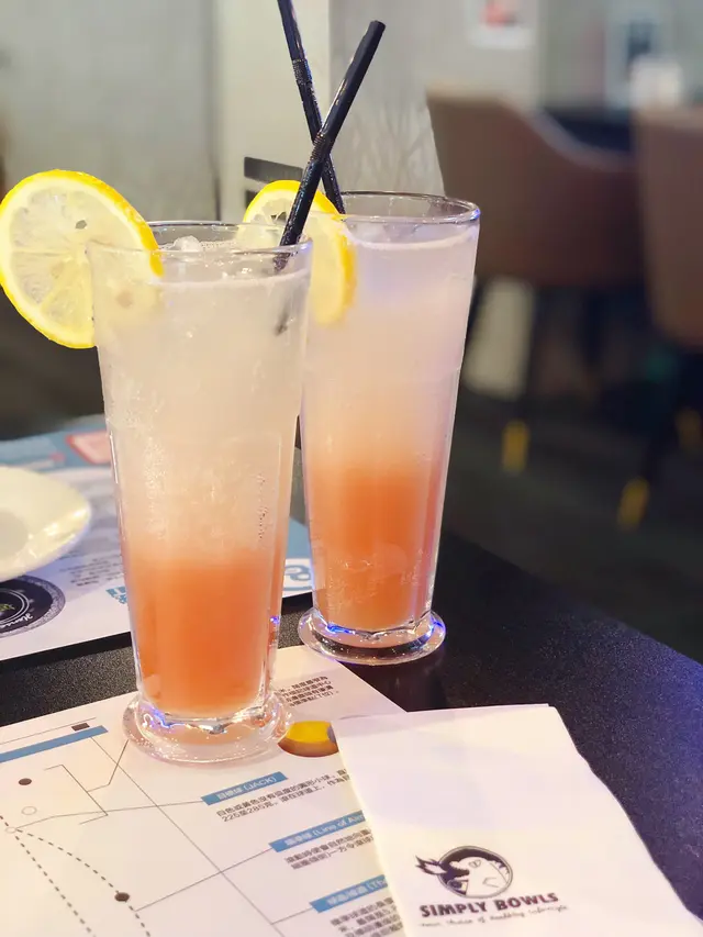 荔枝草莓乳酸梳打