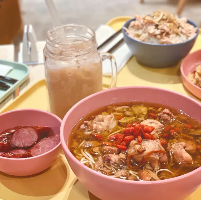 酒香花雕麻油雞麵 