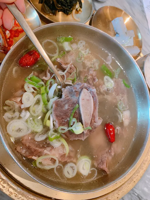 風味牛排骨肉湯配飯