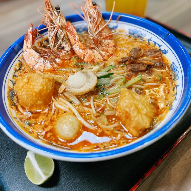 虎蝦帆立貝 馬來香濃咖喱叻沙