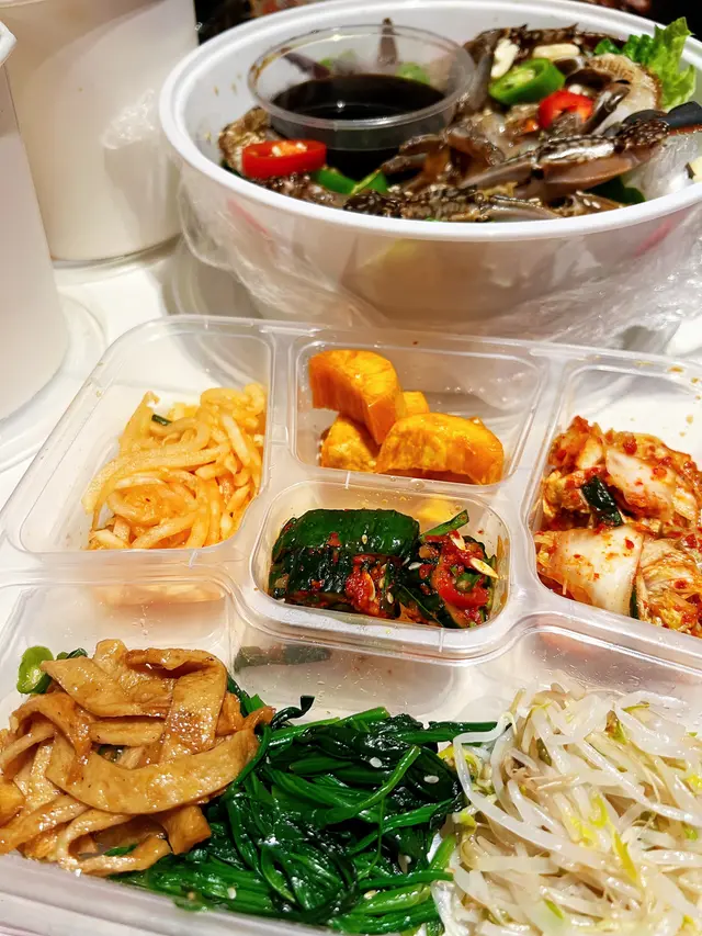 隨蟹附送伴菜拼盤