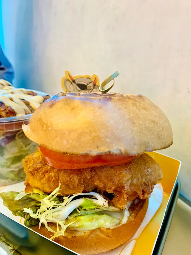 日式芥未炸魚漢堡