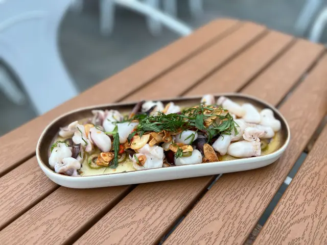 西班牙欖油蒜片墨魚