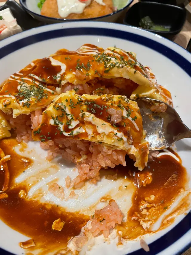 蛋包飯帶池魚定食