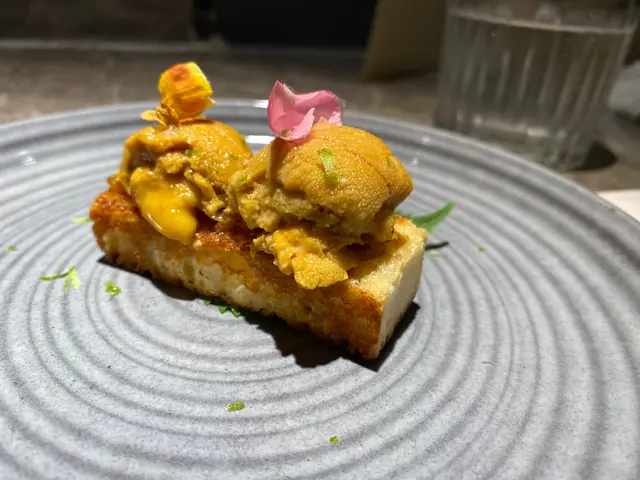 UNI SASHIMI TOAST