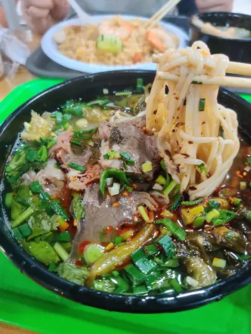 老坛酸菜牛肉面