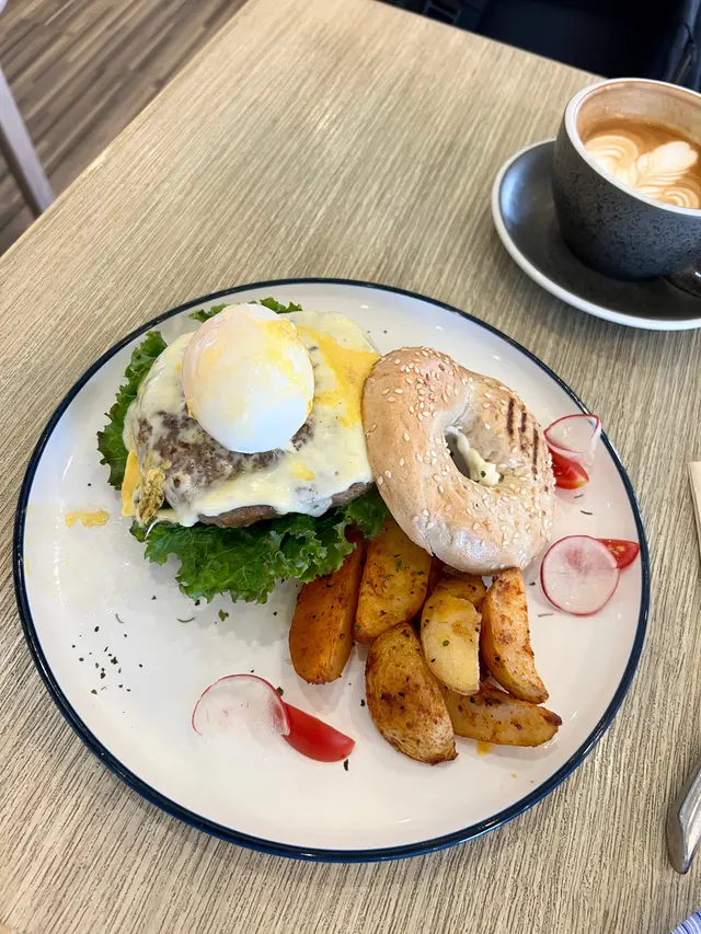 安格斯牛肉貝果