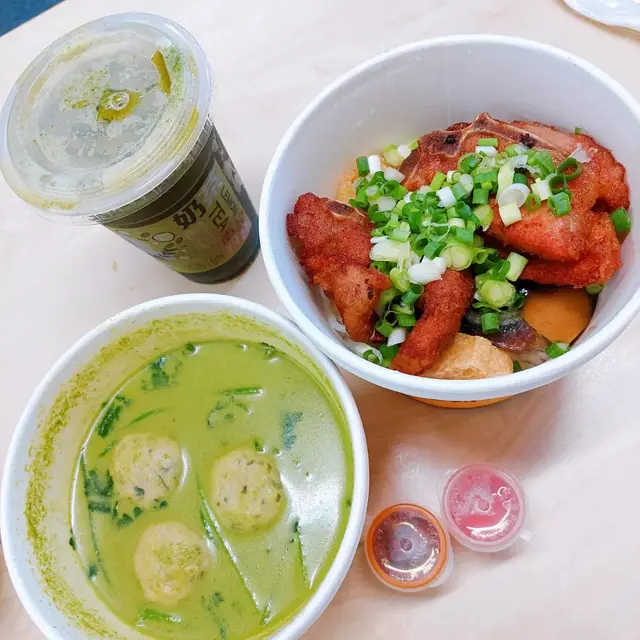 芫荽猪扒米線套餐