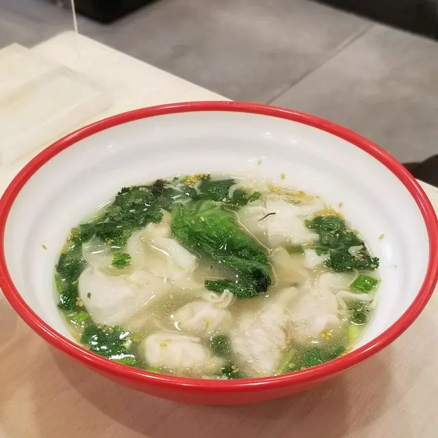 一口粟米豚肉雲吞