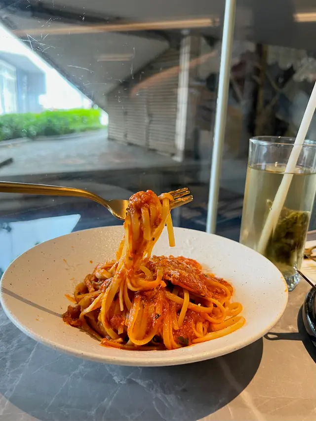 獨子蒜蕃茄蓉意大利辣腸肉醬扁意粉