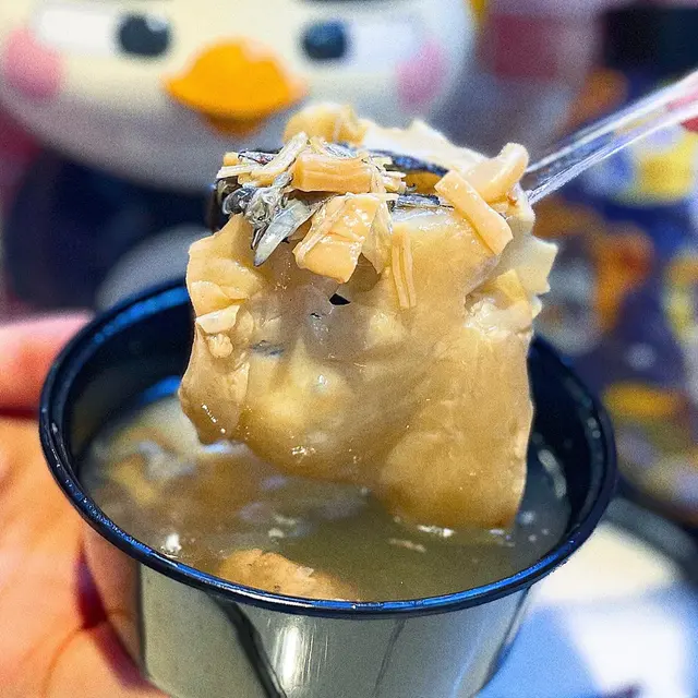 大大塊花膠，仲有啖啖肉嘅烏雞，飲完真係滿足又幸福